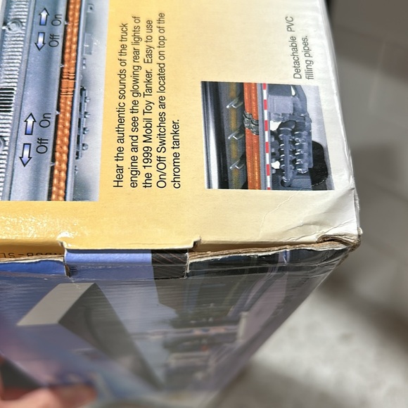 Mobil 1999 Limited Edition Collectors Toy Tanker Truck.  Authentic Engine Sounds - Picture 4 of 13